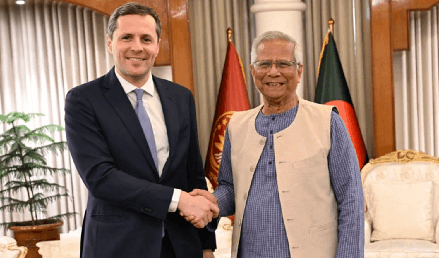 Italy’s Undersecretary for Defence, Matteo Perego di Cremnago, called on Chief Adviser Professor Muhammad Yunus at the State Guest House Jamuna. Photo: Chief Adviser's Press Wing (taken from BSS)